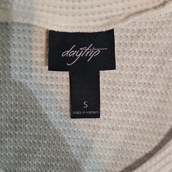 Daytrip Cream Top with Floral Sleeves - Picture 2 of 4